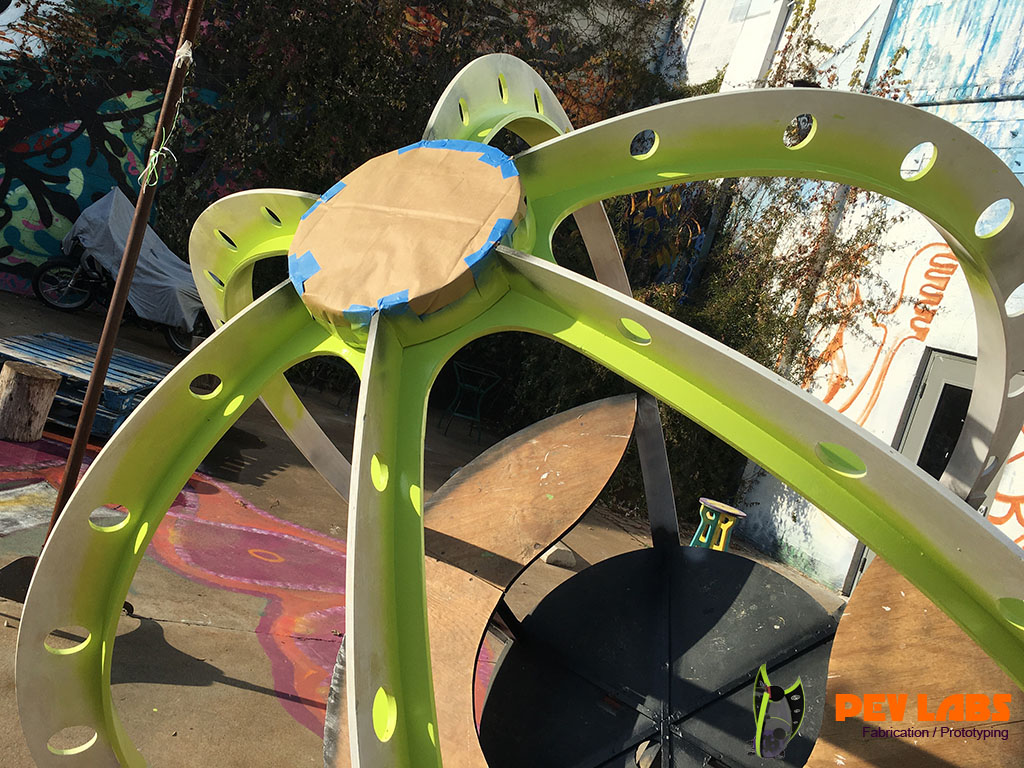 Spraying First Color on Sphere Spraying First Color on Sphere