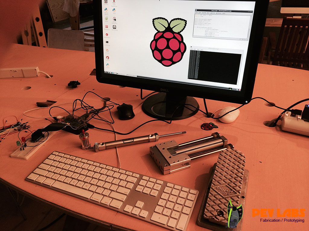 Pneumatic Cylinders RaspberryPi Mechatronic Pneumatic Cylinders RaspberryPi Mechatronic